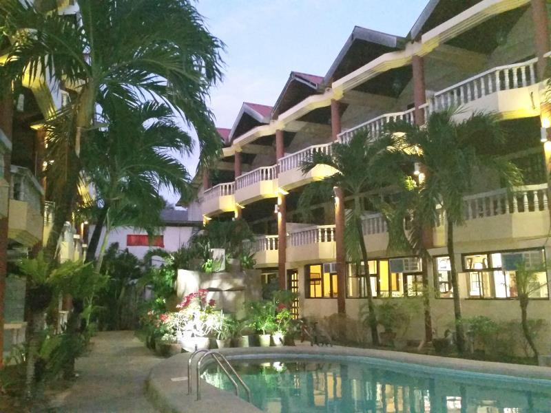 Boracay Peninsula Resort Balabag  Экстерьер фото